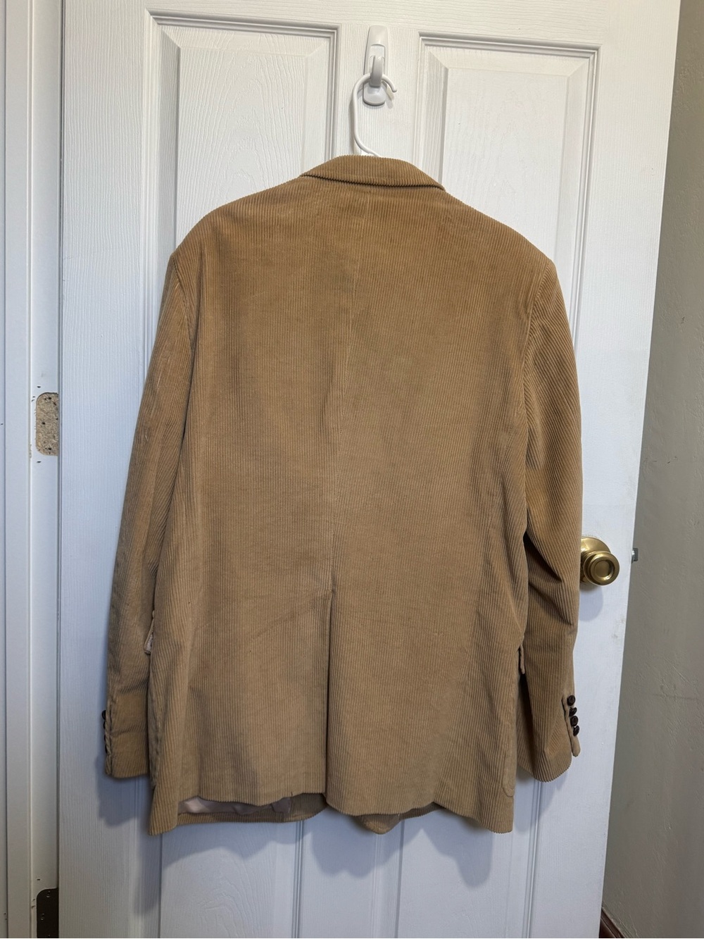 Manhattan Tan Sport Coat Blazer - Classic Tailored Style - Picture 4 of 8